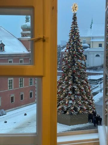 Royal Castle Square Old Town Апартаменти *